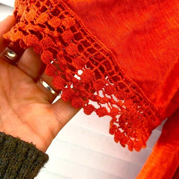 Elegant Fall 🍁 top. Medium but fits large 🥰 - Picture 2 of 2